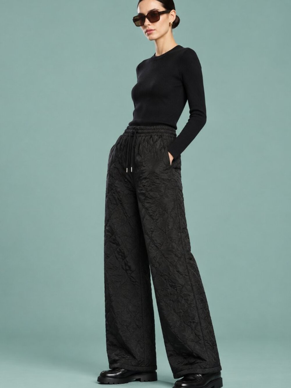 Black Quilted Wide-Leg/Toggle Pant – Size Large (Fits More Like Medium) – NWOT